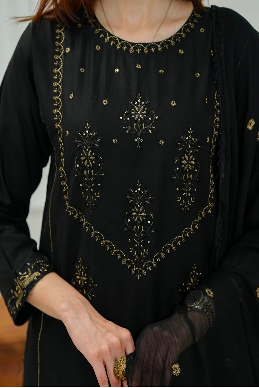 LL-101(3PC Stitched Embroidered)