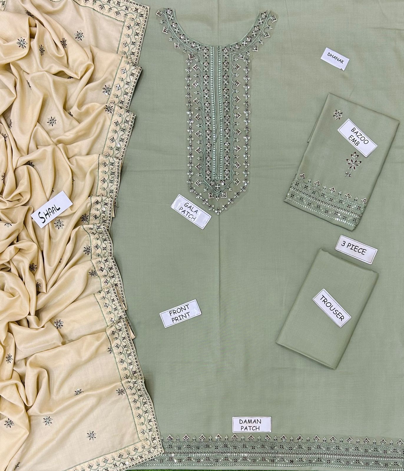 L L- 121 (3PC UnStitched)